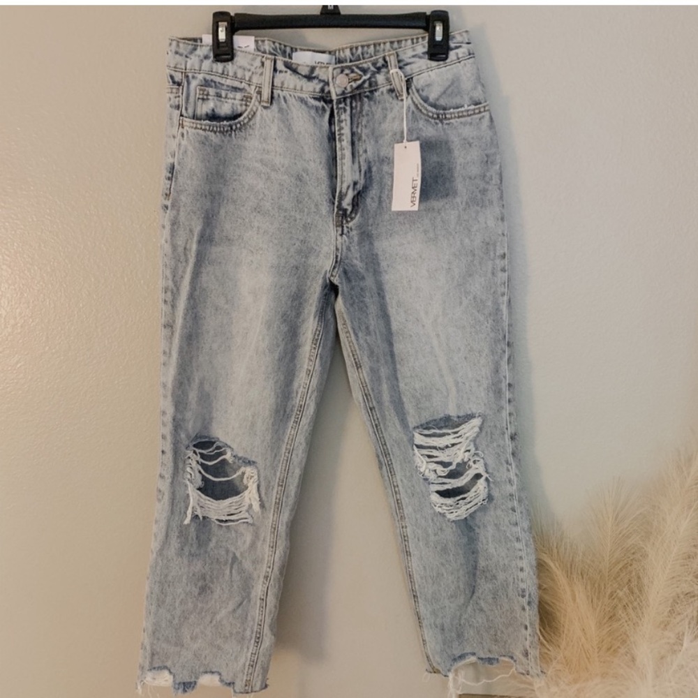 NWT vervet distressed 90’s jeans